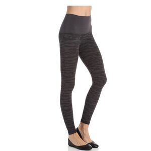 Spanx Assets By Sara Blakely Leggings